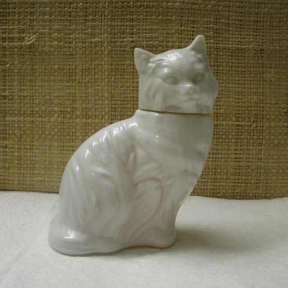 Avon Other - Vintage Avon White Cat Glass Cologne Bottle